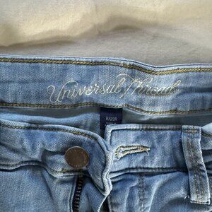 Universal thread Women's Relaxed fit Jeans